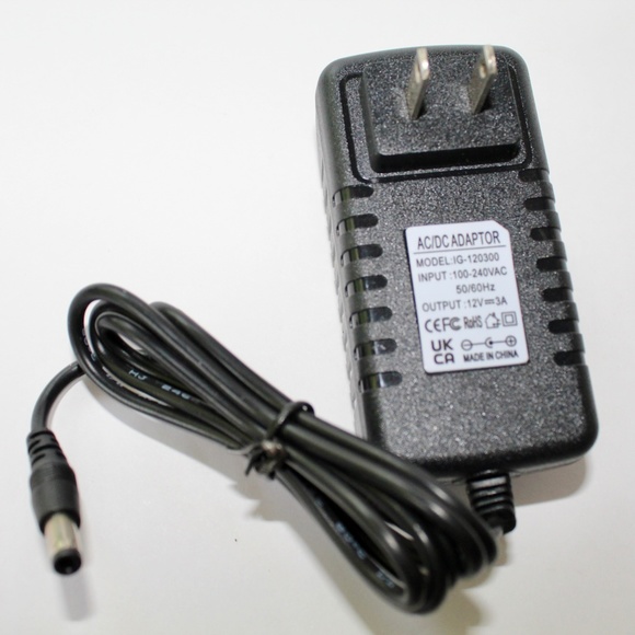 Expand your network's number of gigabit Ethernet ports with this unmanaged - Picture 7 of 8